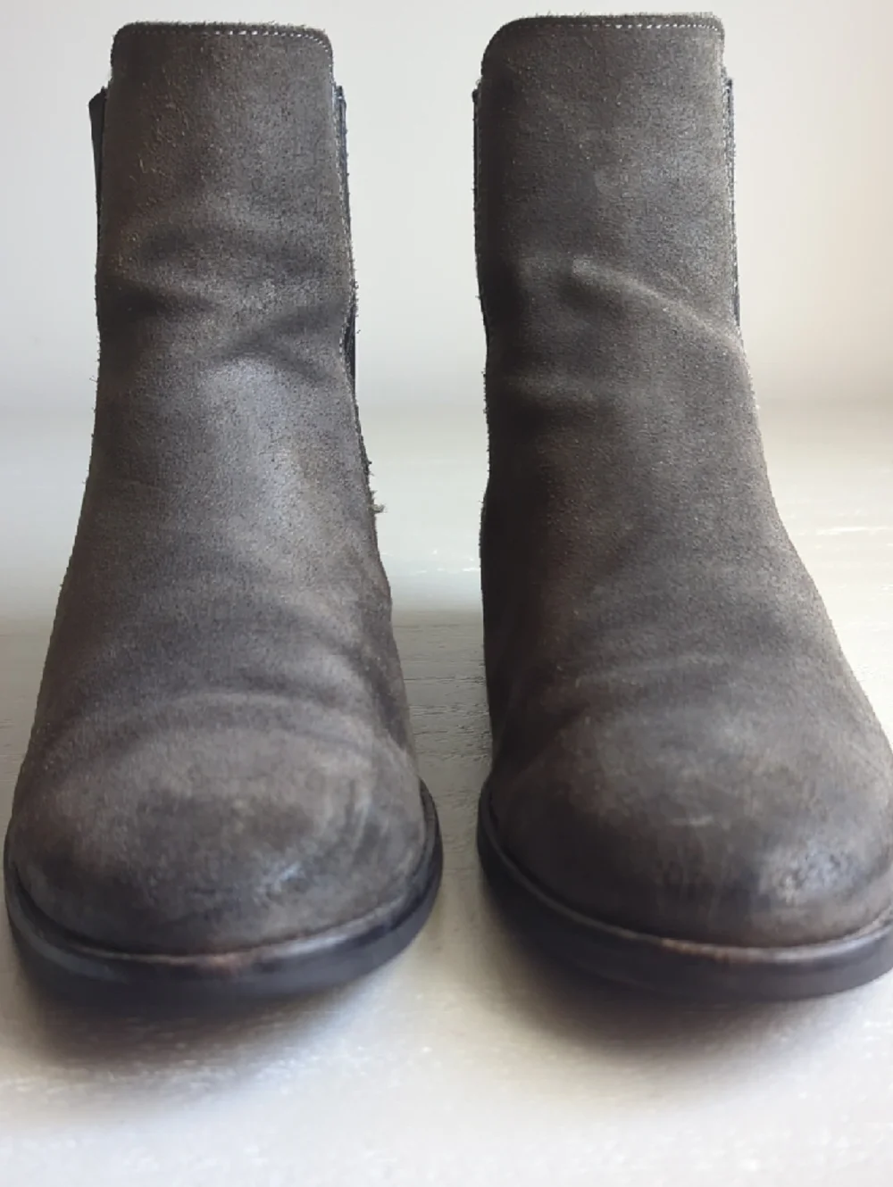 Thursday Boot Company Men's Suede Chelsea Boots Brown size 11